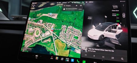 2025 Tesla Model 3 - photo 25