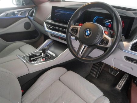 2025 BMW XM - photo 6