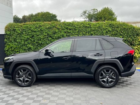 2023 Toyota RAV4 - photo 3