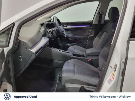2025 Volkswagen Golf - photo 4