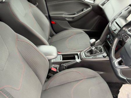 2017 Ford Focus - photo 20