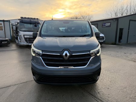 2023 Renault Trafic - photo 2
