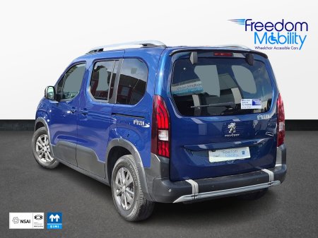 2022 Peugeot Rifter - photo 3