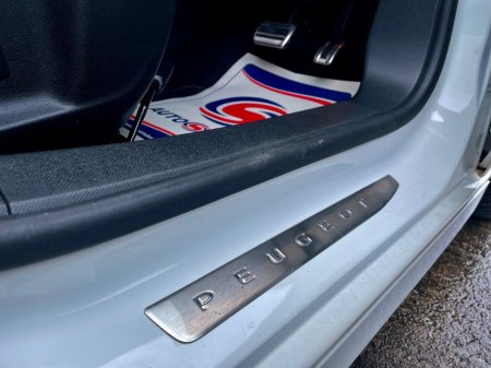2018 Peugeot 308 - photo 17