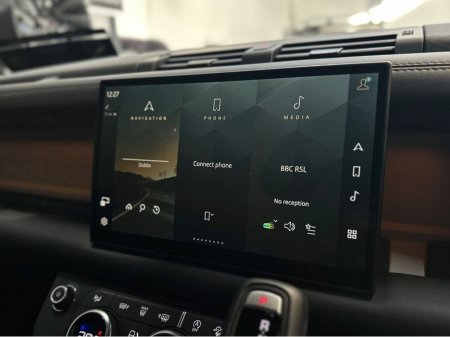 2025 Land Rover Defender - photo 25