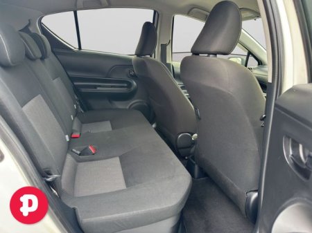 2019 Toyota Aqua - photo 16