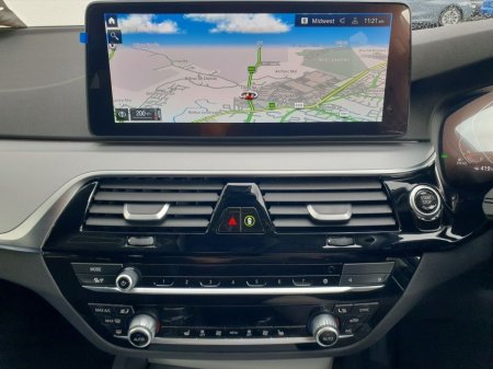 2024 BMW 5-Series - photo 8