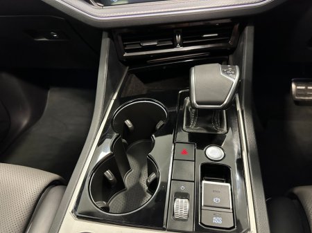 2023 Volkswagen Touareg - photo 37