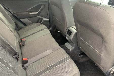 2025 Volkswagen T-Roc - photo 19