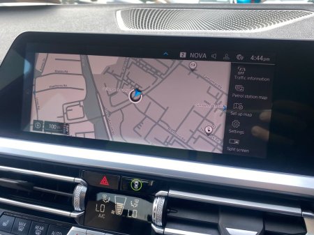 2022 BMW 3-Series - photo 16