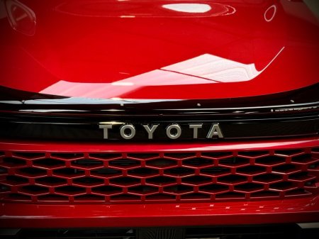 2026 Toyota Hilux - photo 14