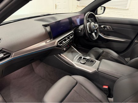 2022 BMW 3-Series - photo 35