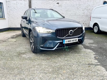 2024 Volvo XC60 T6 Recharge PHEV 350hp AT8 Plus Dark