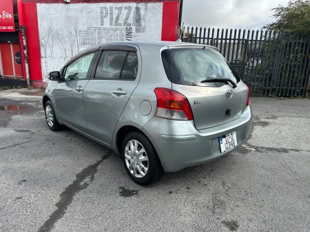 2007 Toyota Vitz - photo 15