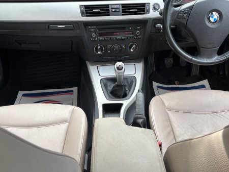 2011 BMW 3-Series - photo 15