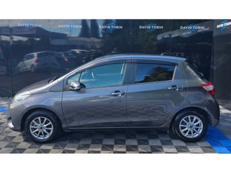 2017 Toyota Vitz - photo 14