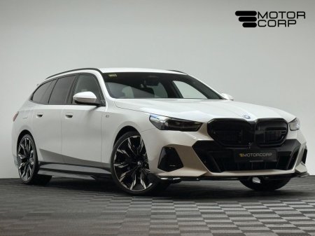 2025 BMW 5-Series 530E M SPORT TOURING