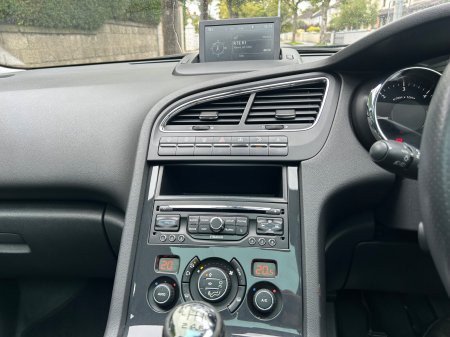 2016 Peugeot 5008 - photo 13