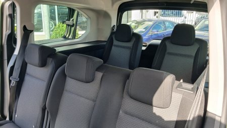 2025 Toyota Proace - photo 9