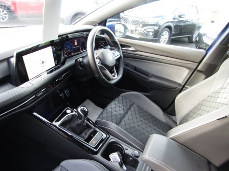 2023 Volkswagen Golf - photo 8