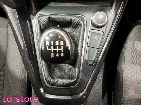 2018 Ford Focus - photo 16