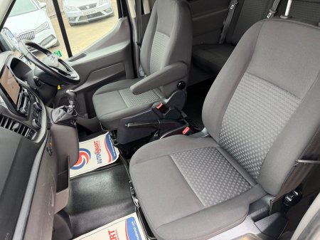 2021 Ford Transit - photo 19
