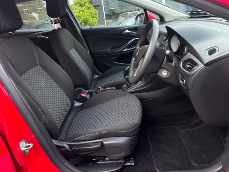 2017 Opel Astra - photo 22