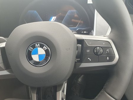 2025 BMW iX - photo 17