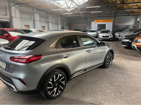 2023 Kia XCeed - photo 2