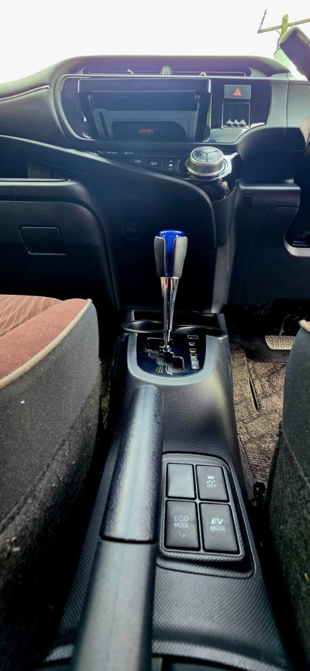 2015 Toyota Aqua - photo 16
