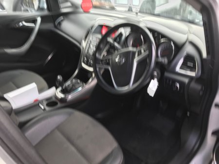 2011 Opel Astra - photo 21