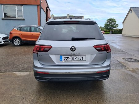 2022 Volkswagen Tiguan - photo 8