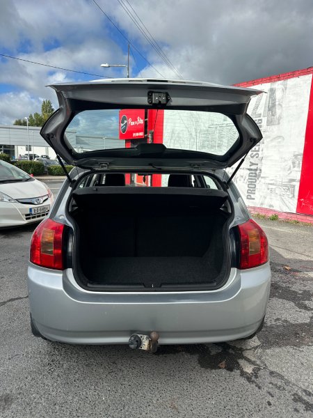 2004 Toyota Corolla - photo 16