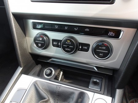 2016 Volkswagen Passat - photo 14