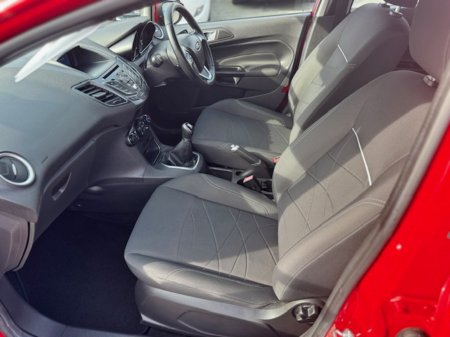 2016 Ford Fiesta - photo 14