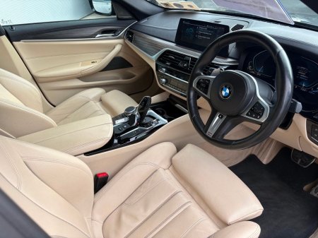 2020 BMW 5-Series - photo 3