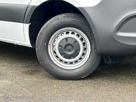 2027 Mercedes-Benz Sprinter - photo 2