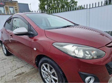 2014 Mazda Demio - photo 2