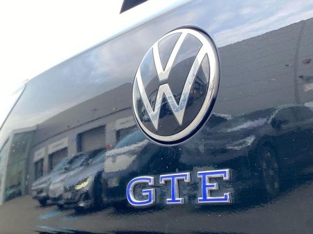 2025 Volkswagen Golf - photo 10