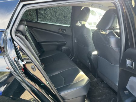 2020 Toyota Prius - photo 9