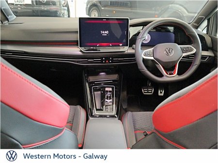2025 Volkswagen Golf - photo 2