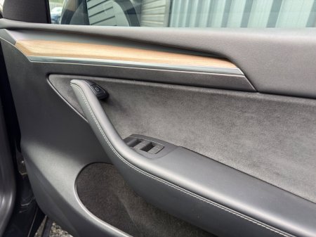 2023 Tesla Model Y - photo 11