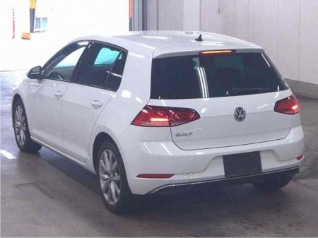 2019 Volkswagen Golf - photo 2