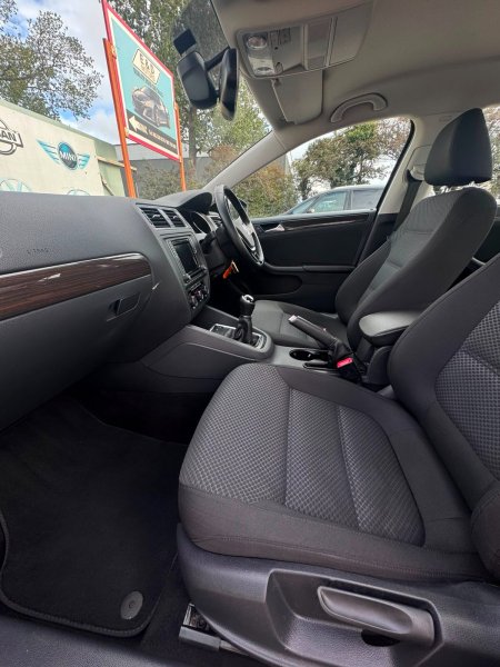 2016 Volkswagen Jetta - photo 20