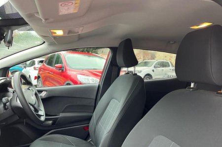 2020 Ford Fiesta - photo 19