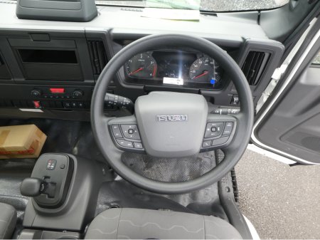 2026 Isuzu NPR - photo 11
