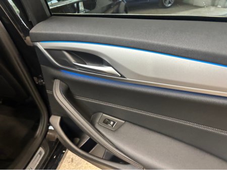2023 BMW 5-Series - photo 2