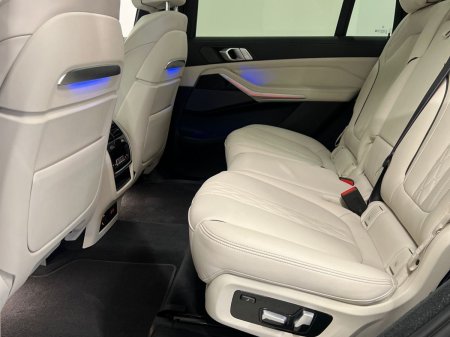 2023 BMW X7 - photo 22