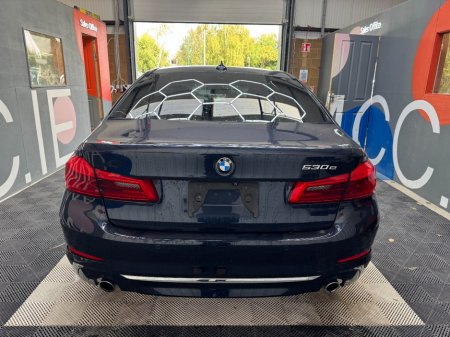 2017 BMW 5-Series - photo 4