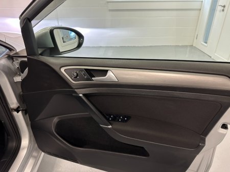 2014 Volkswagen Golf - photo 21